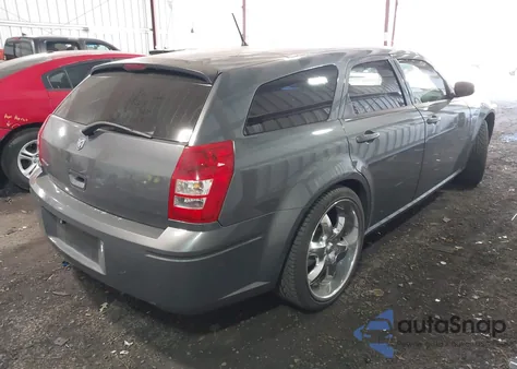 2008 Dodge Magnum z USA, uszkodzony, nr VIN 2D4FV47TX8H153305